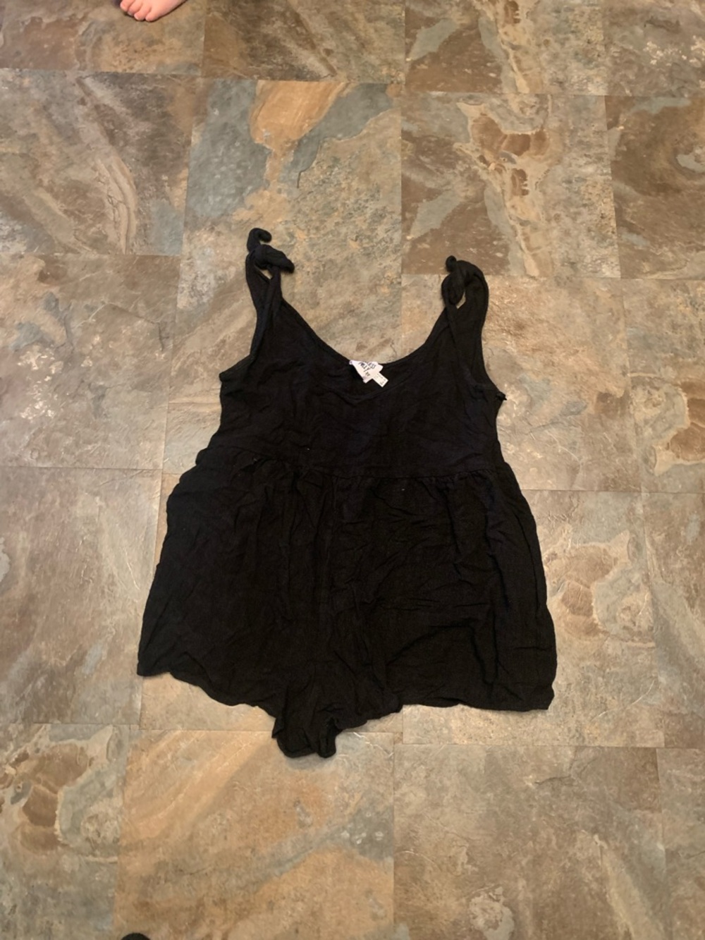 Princess Polly romper, size 6